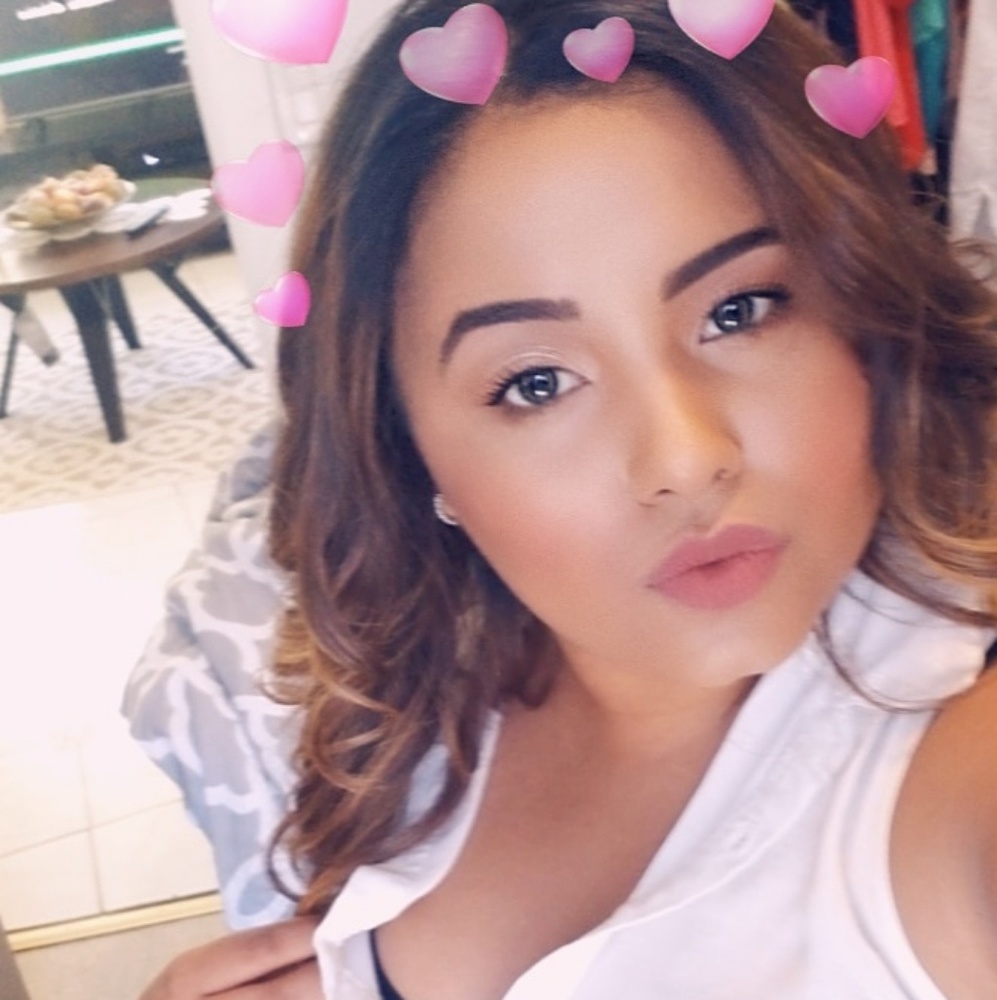 Meet your Posher, Paola